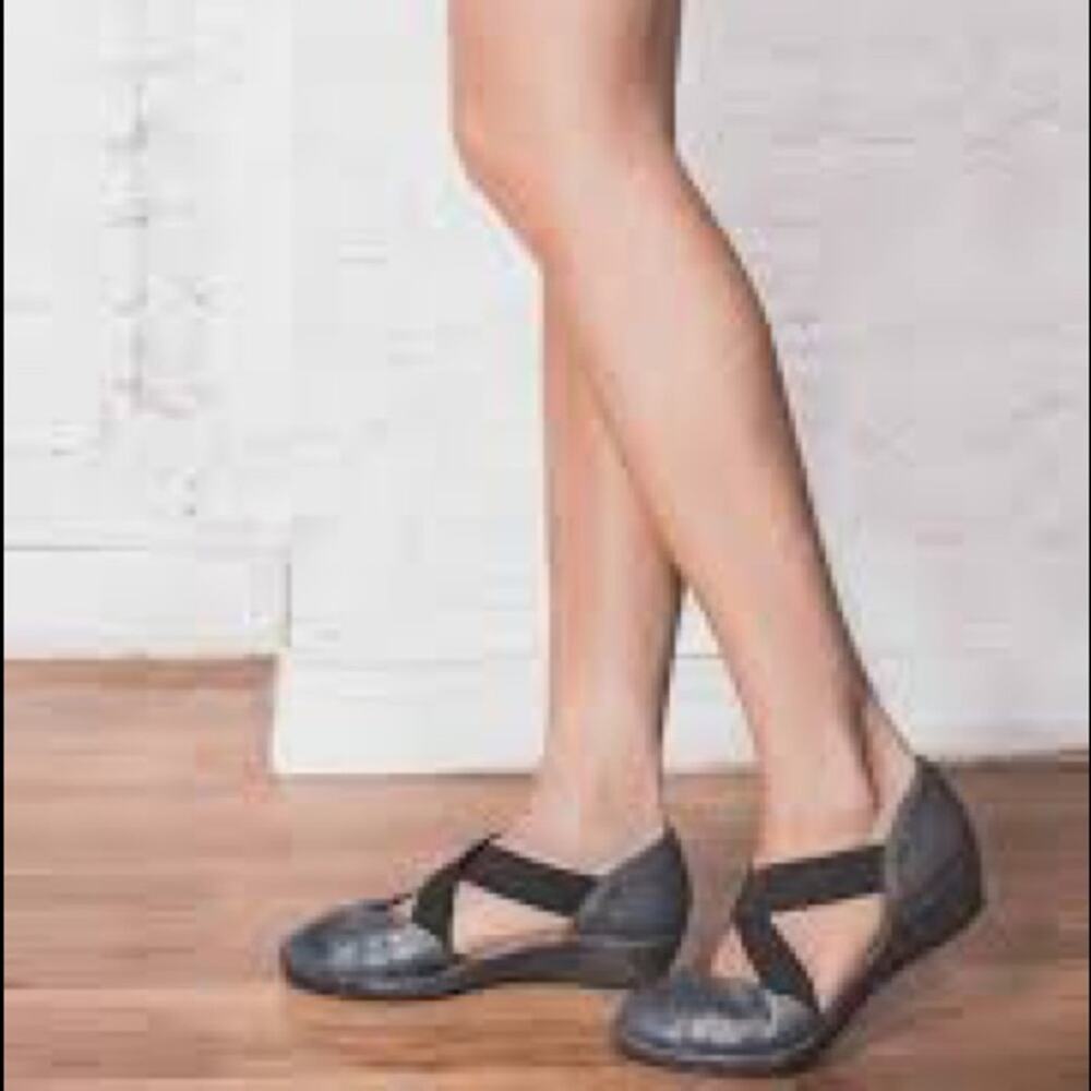 L’Amour Des Piedes Bane Crossover Wedge Shoes.